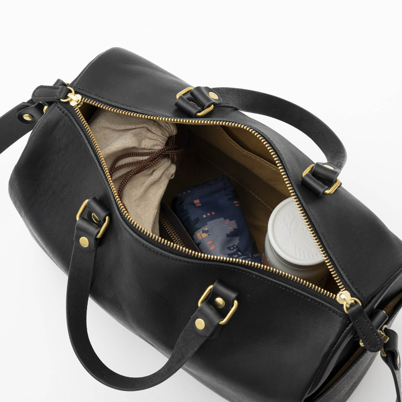 フェリシモギフトショップ|福岡の鞄作家が作った 職人本革の旅行鞄〈ブラック〉 [本革 鞄：日本製]