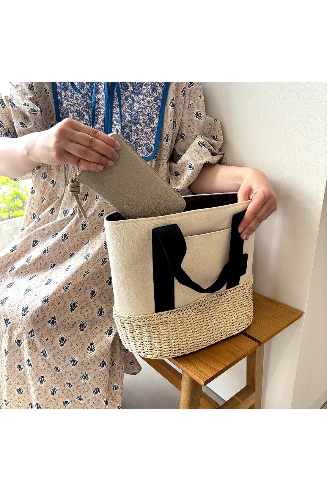 フェリシモギフトショップ|ストラップ長財布【シロップ．バスケット】