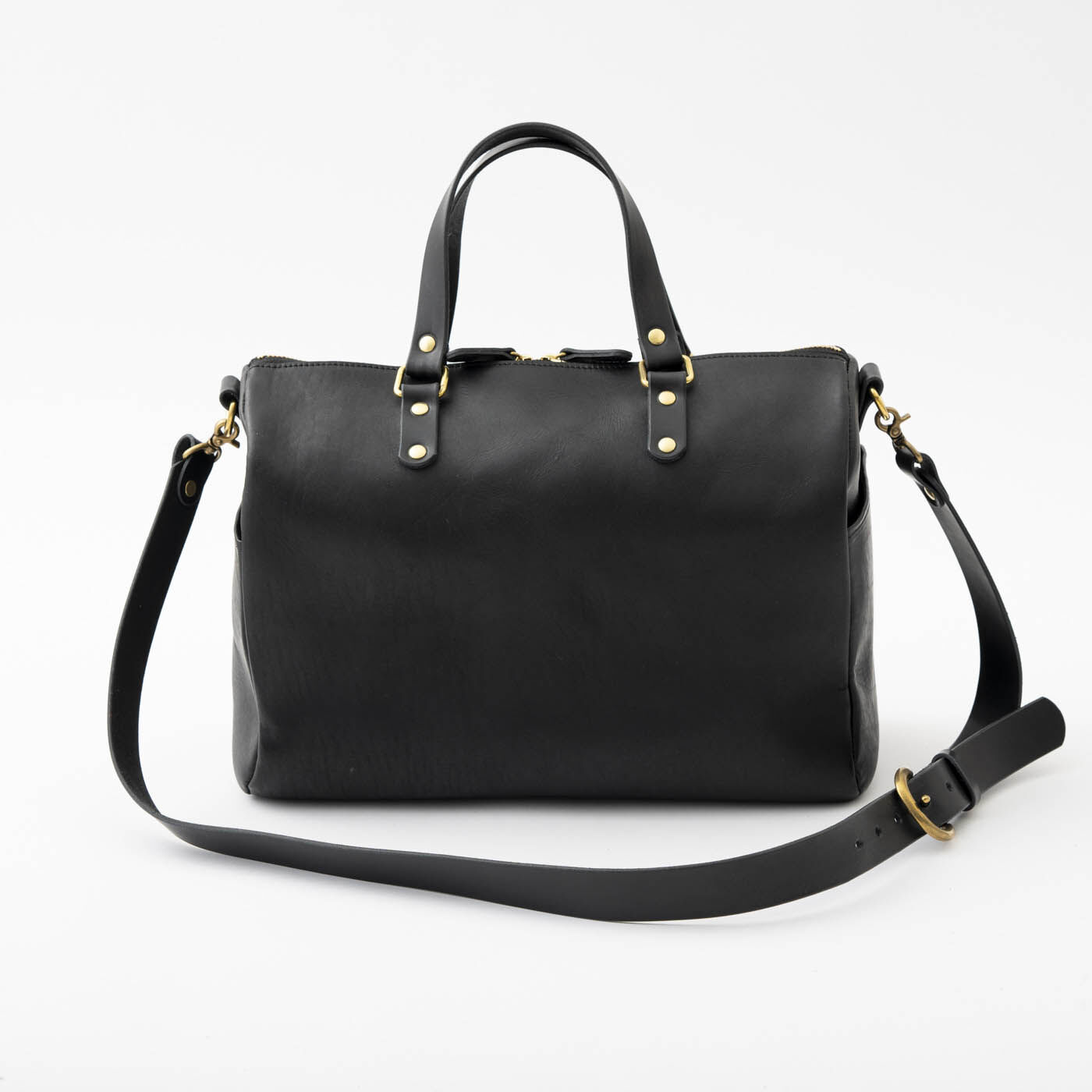 フェリシモギフトショップ|福岡の鞄作家が作った 職人本革の旅行鞄〈ブラック〉 [本革 鞄：日本製]