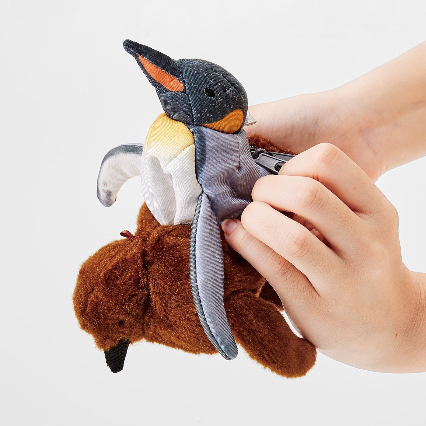 フェリシモギフトショップ|YOU+MORE!　卵→ヒナ→成鳥に!?　 オウサマペンギン3変化ぬいぐるみ|クルッとひっくり返すとオウサマペンギンが！