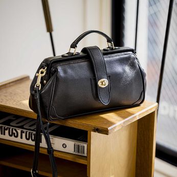 フェリシモギフトショップ | 職人本革レトロダレス　ブラック・ブルーペイズリー
