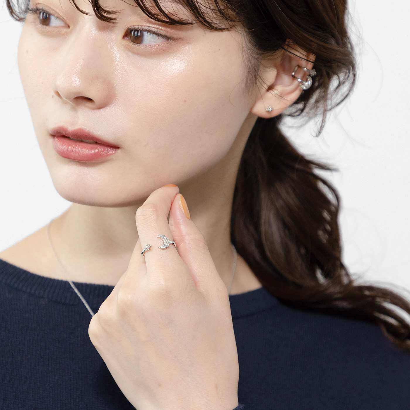 フェリシモギフトショップ|UP.de　月と星 古来からの神秘的なモチーフが瞬（またた）くダイヤモンドイヤアクセ