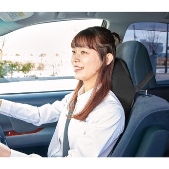 フェリシモギフトショップ | 車のヘッドレストに付けるネックサポートクッション