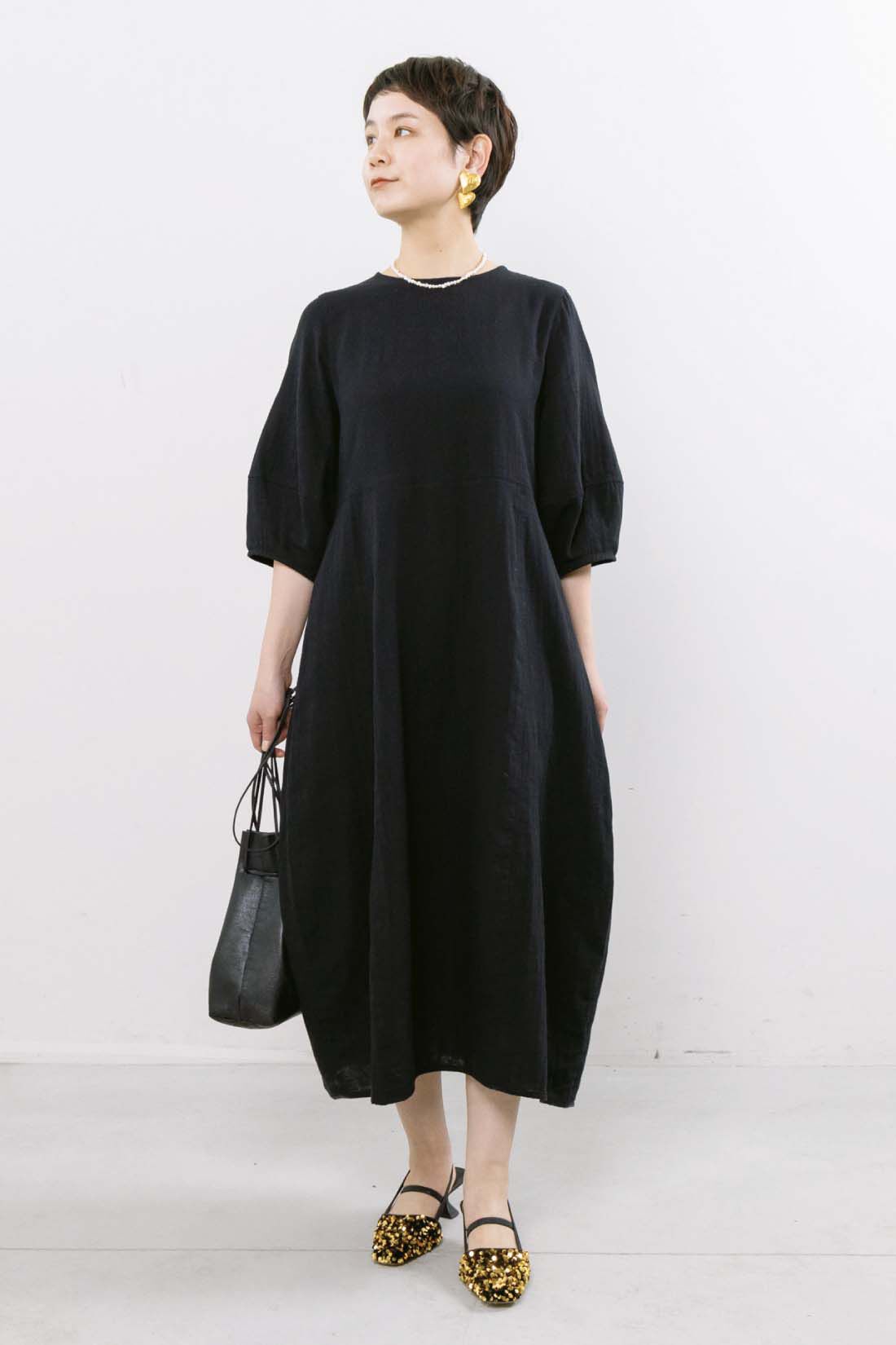 mensha!［メンシャ！］|mensha!　ガーゼでドレスアップ！ コクーンシルエットワンピース|スタッフ身長：157cm　着用サイズ：M