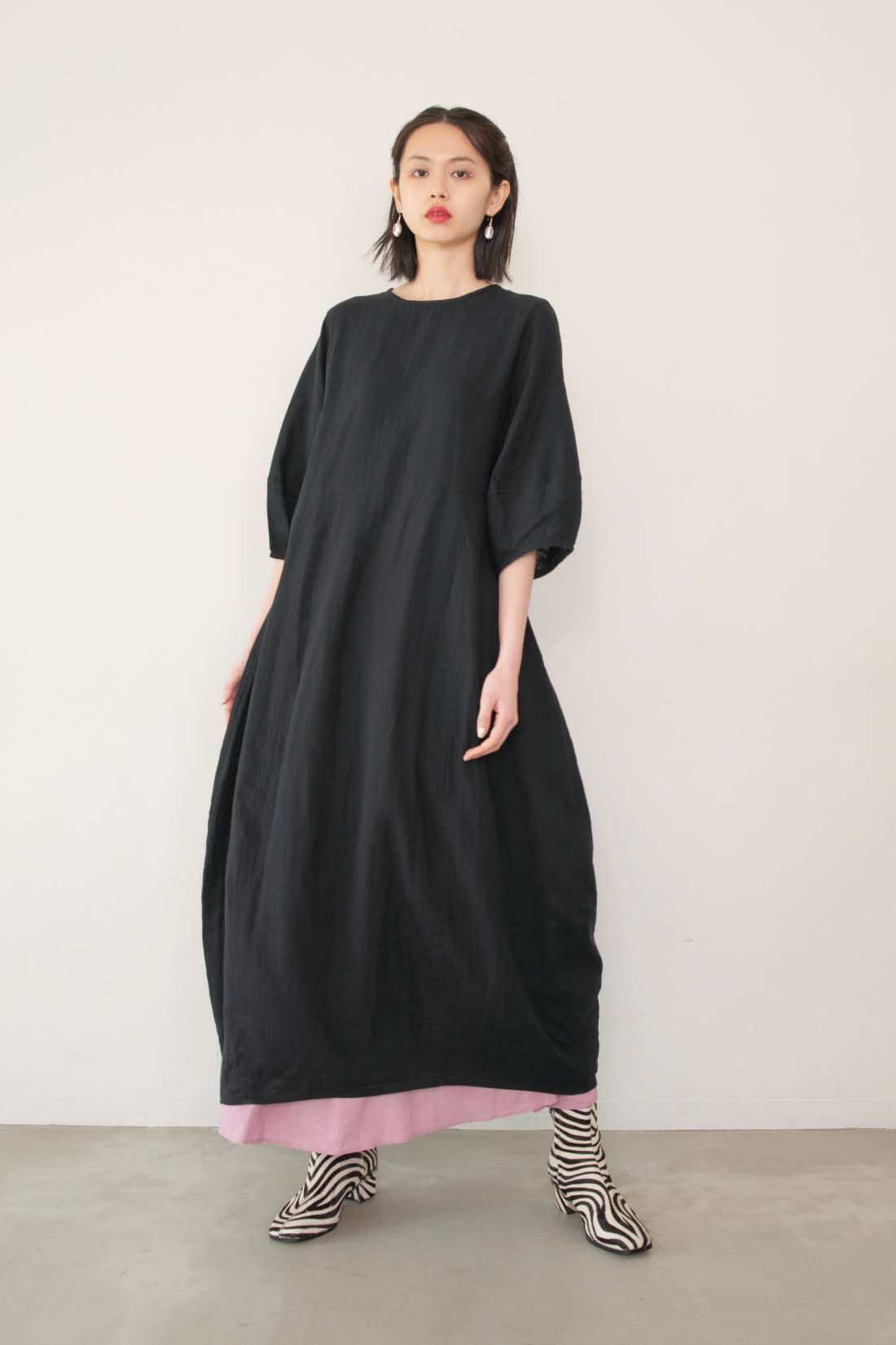 mensha!［メンシャ！］|mensha!　ガーゼでドレスアップ！ コクーンシルエットワンピース|モデル身長：172cm 着用サイズ：モデル寸