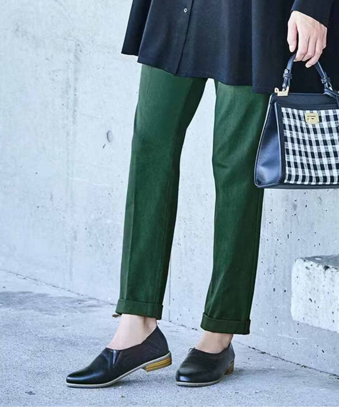 Live in  comfort|リブ イン コンフォート はまじとコラボ　カジュアルスタイルがきれいめにまとまる　やわらかフラットシューティ