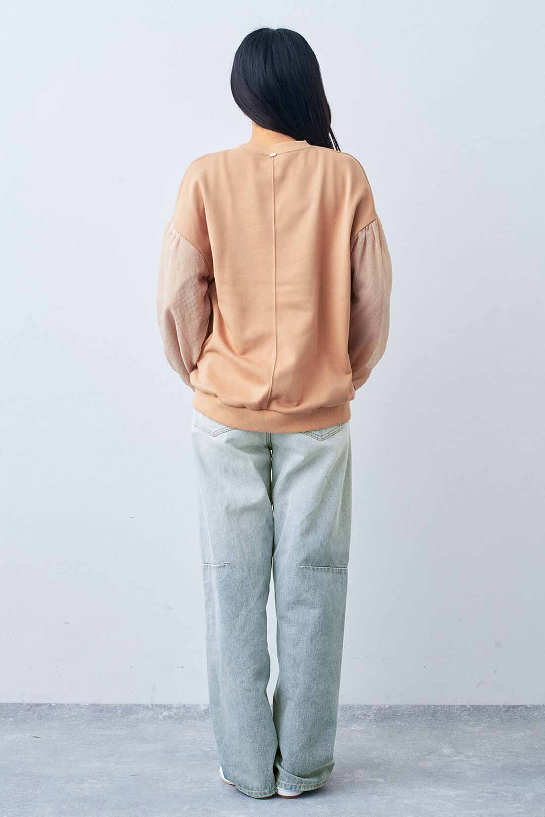 Live in  comfort|リブ イン コンフォート 品よく着映える 大人専用袖ふんわりシフォンスウェットトップスの会