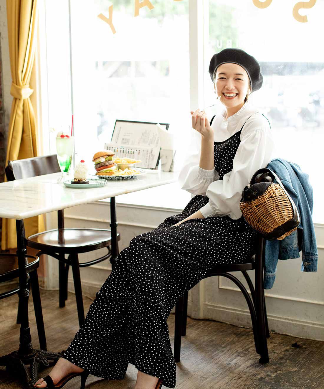 Live in comfort［リブインコンフォート］|リブ イン コンフォート 重ね着にちょうどいい 華やぎ首もとフリルブラウス〈ホワイト〉