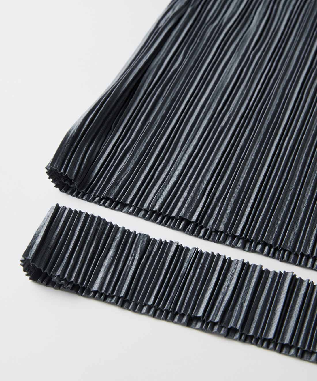 Live in  comfort|リブ イン コンフォート 驚くほどの伸びやかさでとってもらくちんなプリーツ素材のオールインワン〈モスグレー〉