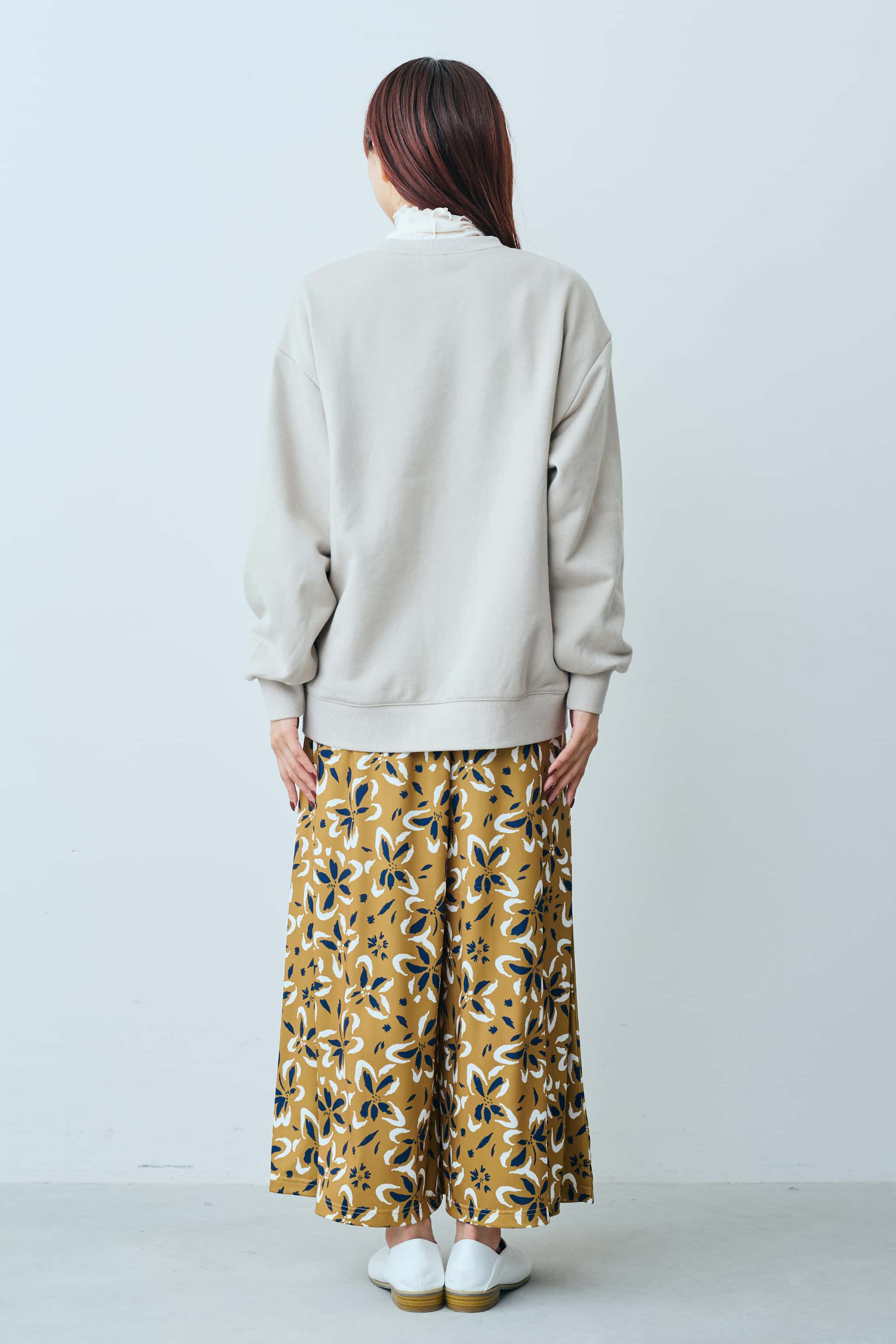 Live in  comfort|リブ イン コンフォート　Ｌｉｖｅ　Ｌｏｖｅ　ＣｏｔｔｏｎⓇプロジェクト　大人っぽく着られる　すそファスナースウェットトップス 〈グレイッシュベージュ〉