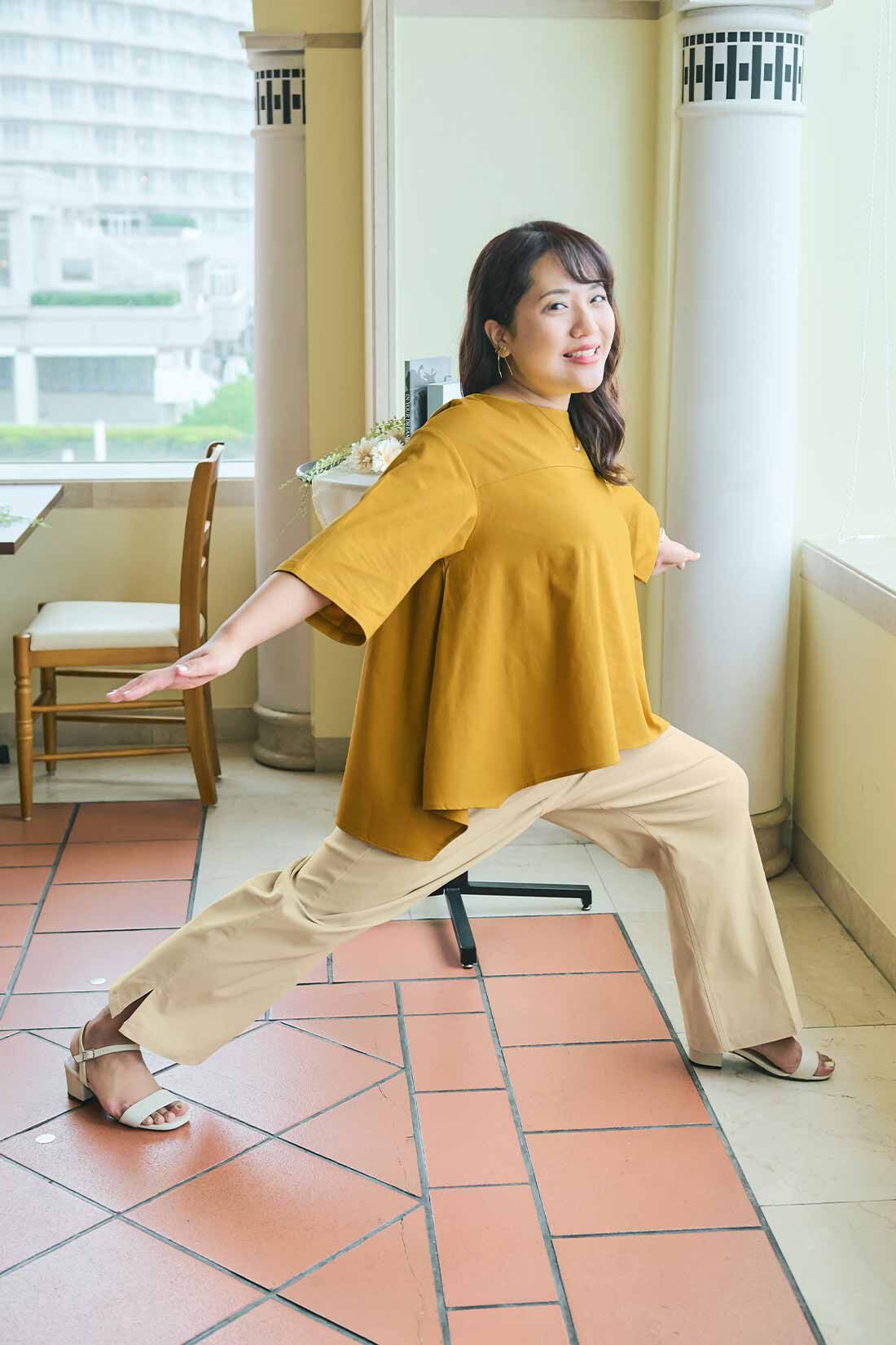 Live in  comfort|リブ イン コンフォート Hinaさんとコラボ Yラインが気になりにくい！ スッキリ美脚 スーパー伸び軽ストレートパンツ|〈モデル情報〉身長:163cm　体重:73kg　着用サイズ:LL