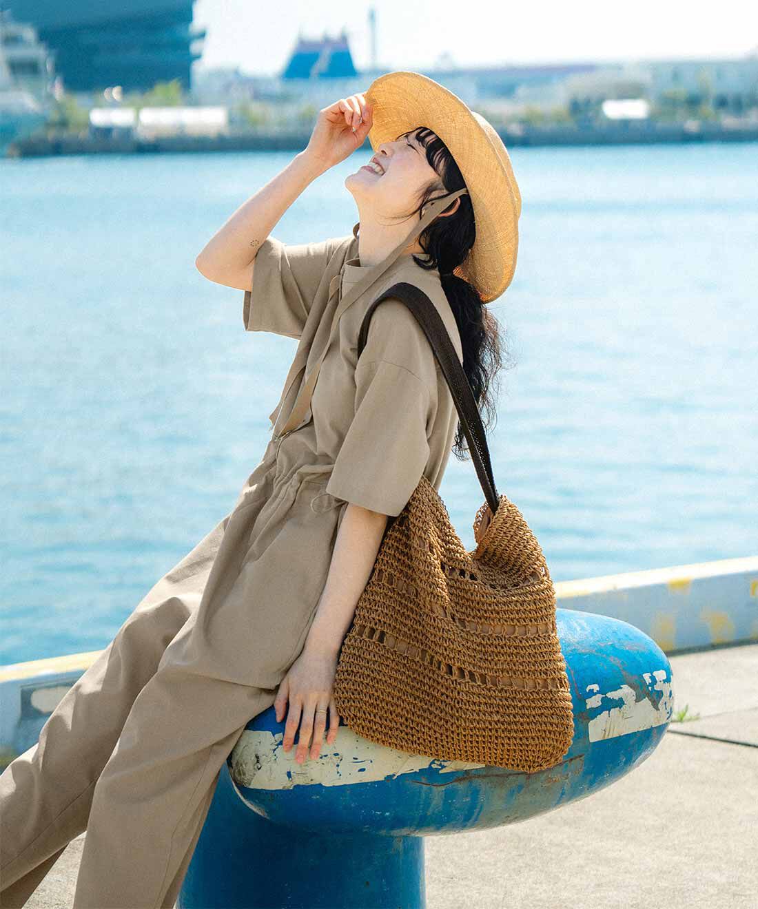 Live in  comfort|リブ イン コンフォート 莉子さんとつくった 季節を問わずに使える クラフト感たっぷりの手編みペーパーバッグ〈メープルブラウン〉