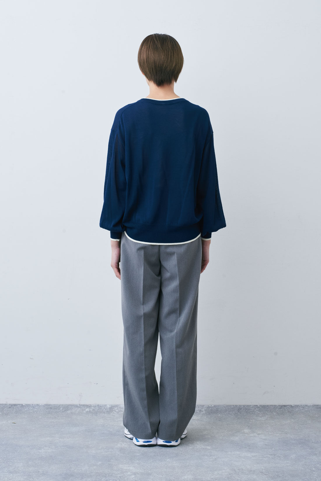 Live in comfort［リブインコンフォート］|リブ イン コンフォート トレンドライクでおしゃれ見えする 大人のシアーニットトップス〈ネイビー〉