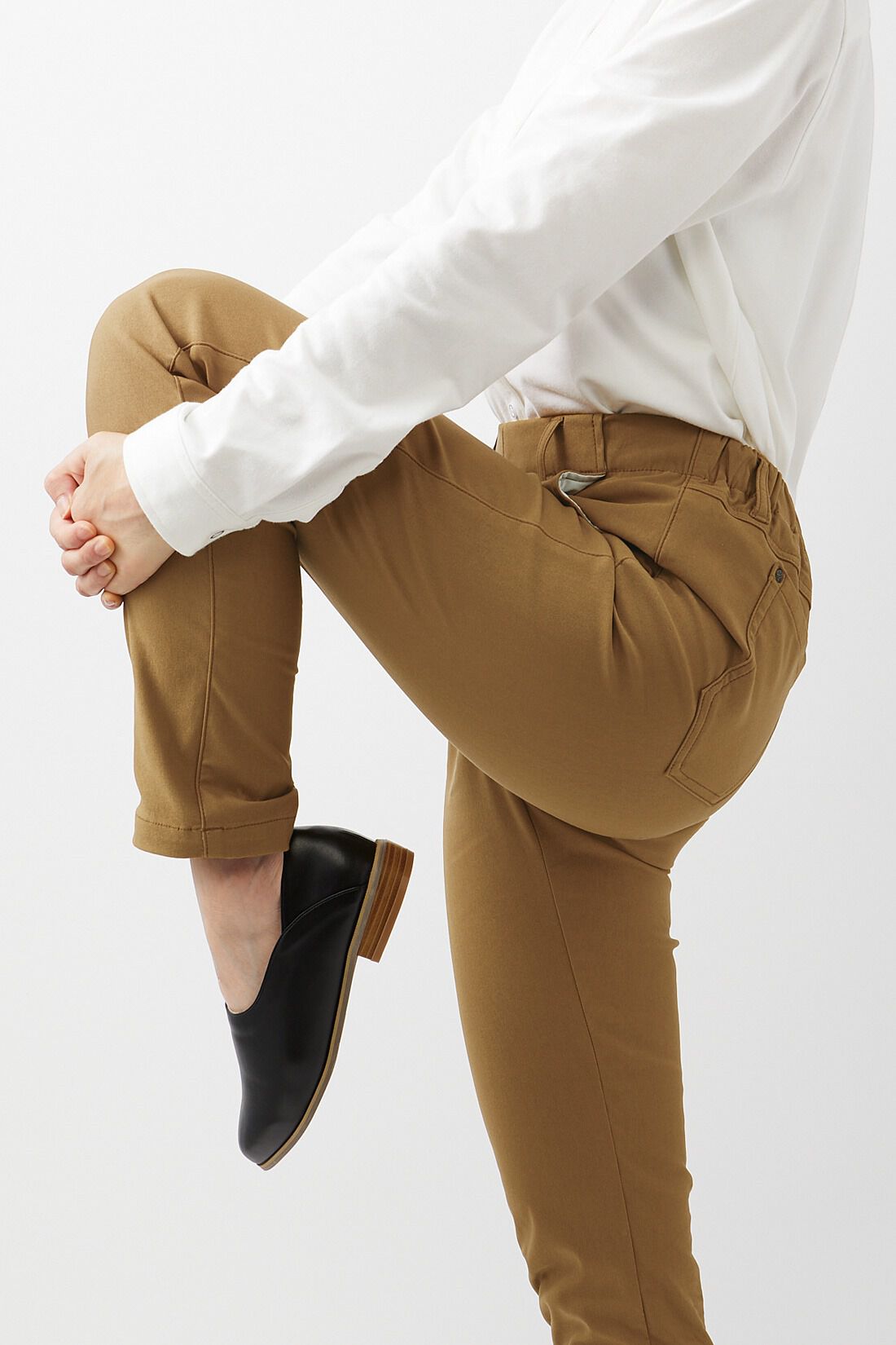 Live in  comfort|リブ イン コンフォート　まるではいてないみたい！？　ふんわり裏微起毛になった　スーパー伸び軽パンツの会|スーパーストレッチでぐーんと伸びるから、動いても座っても一日中らくちん！