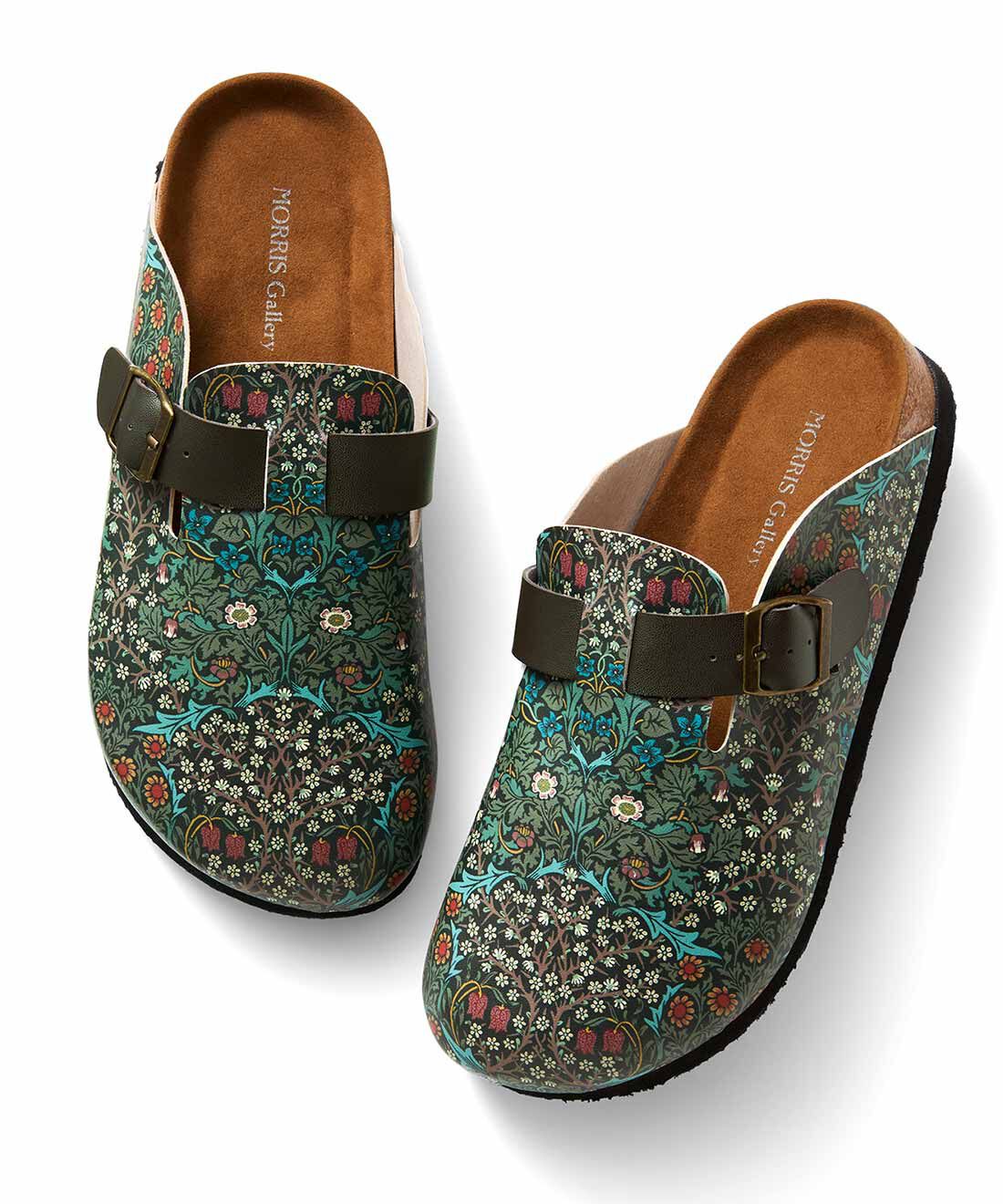 Live in  comfort|リブ イン コンフォート 大人モリスの世界 「ブラックソーン」柄のオブリークサンダル〈ダークグリーン〉