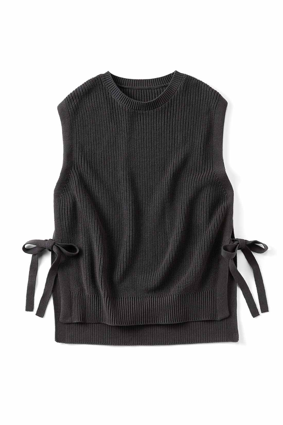 Live in  comfort|リブ イン コンフォート Live love cotton（R）プロジェクト コーデをアップデートできる オーガニックコットンニットベスト〈チャコールグレー〉