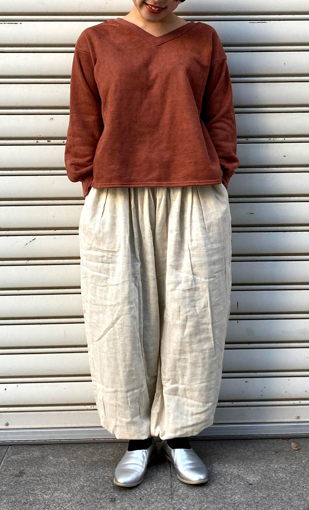 Live in  comfort|リブ イン コンフォート　肌に当たる裏側は綿１００％！風合いのいい麻混ダブルガーゼのぽんわりパンツ〈ベージュ〉