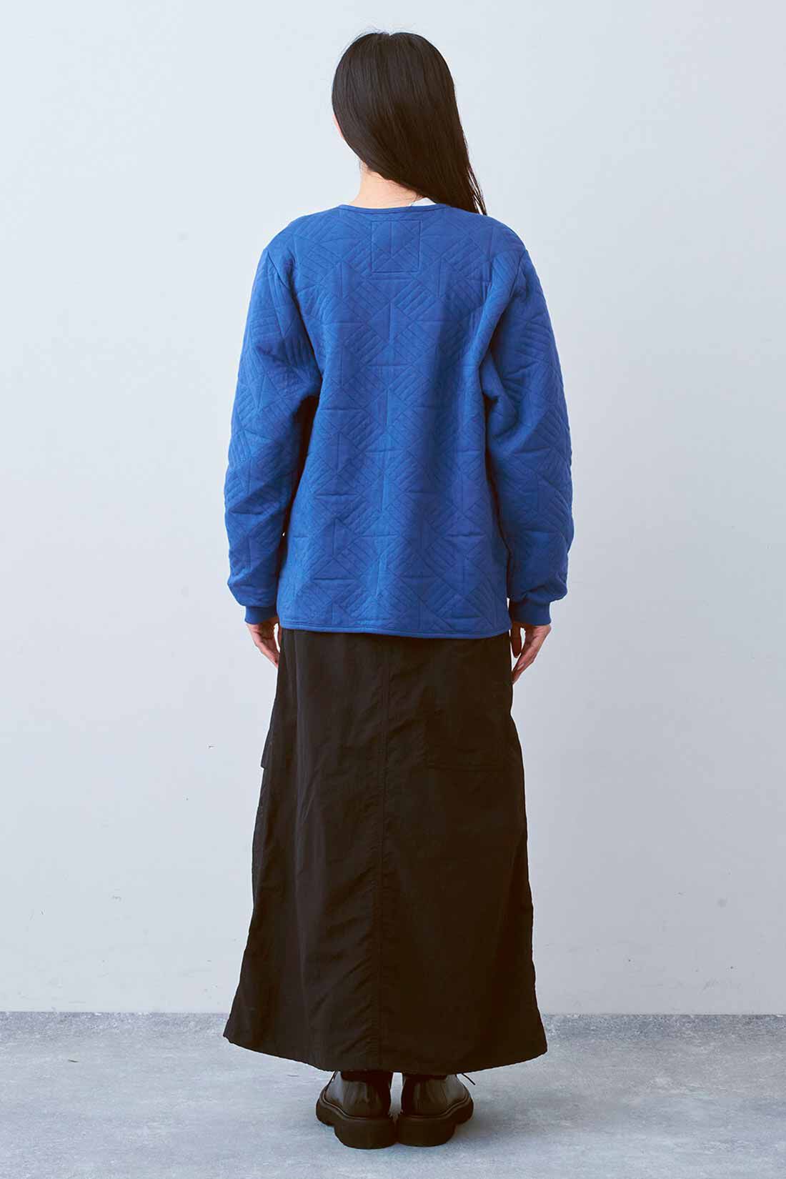 Live in  comfort|リブ イン コンフォート 季節の変わり目に大活躍する ふかふかキルティングカットソーブルゾン〈ブルー〉