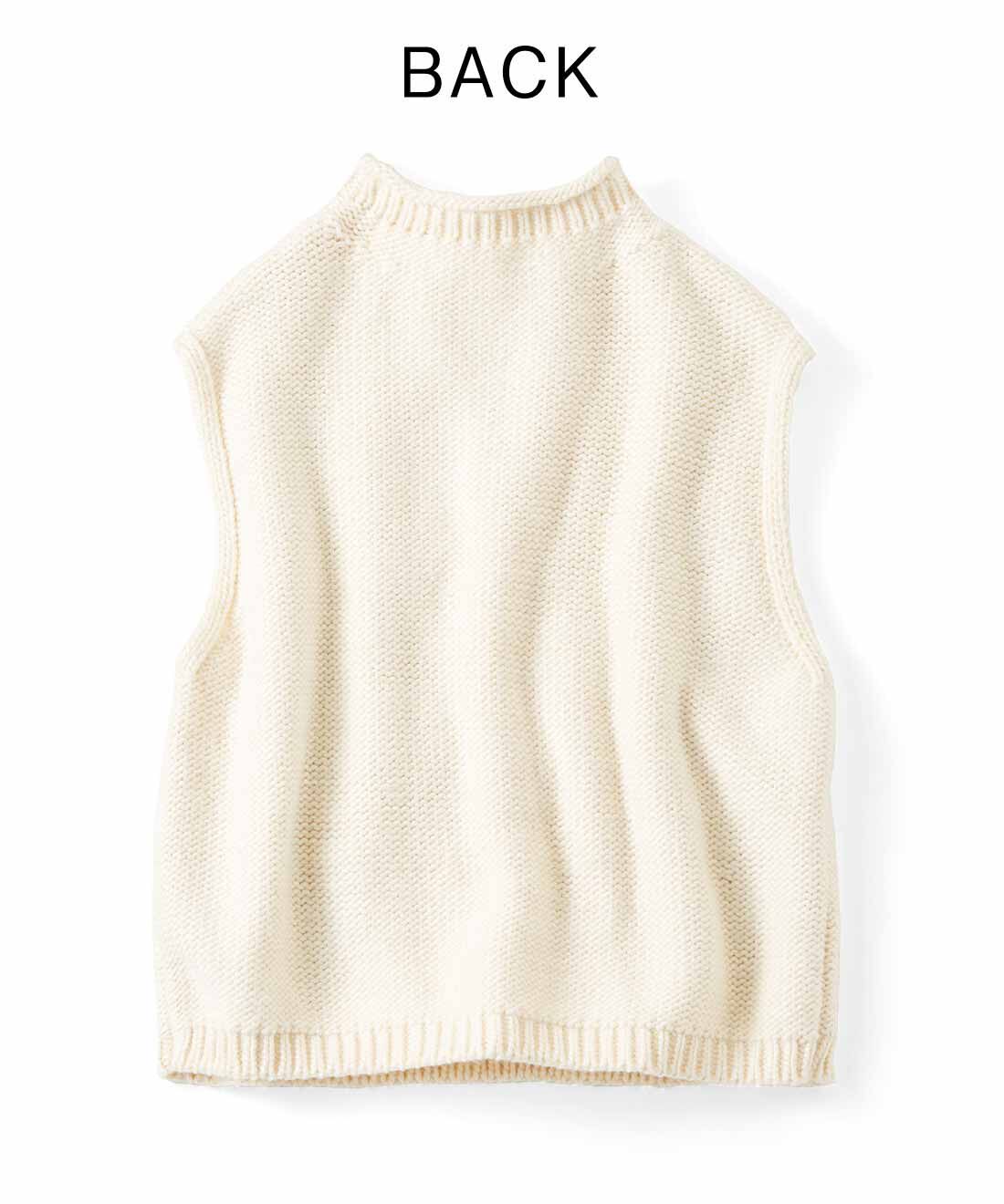 Live in  comfort| リブ　イン　コンフォート　重ねるだけでこなれコーデが完成する　ざっくりニットベスト〈ネイビー〉|BACK 後ろはフラットな天じく裏目編みで、すっきり。※お届けするカラーとは異なります。