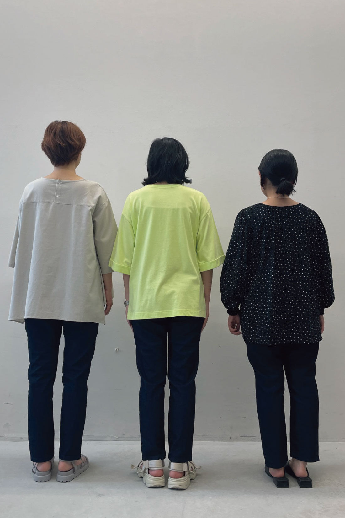Live in  comfort|リブ イン コンフォート 接触冷感＆吸汗速乾で暑い日も涼やか すっきりスリムストレートのらくちんデニムパンツ〈インディゴブルー〉