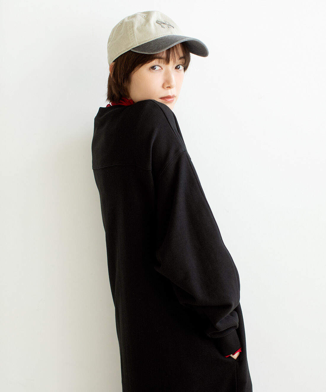 Live in  comfort|リブ イン コンフォート 栞里ちゃんとつくった シルエットにこだわった 着心地らくちん 裏毛デザインワンピース|〈ブラック〉