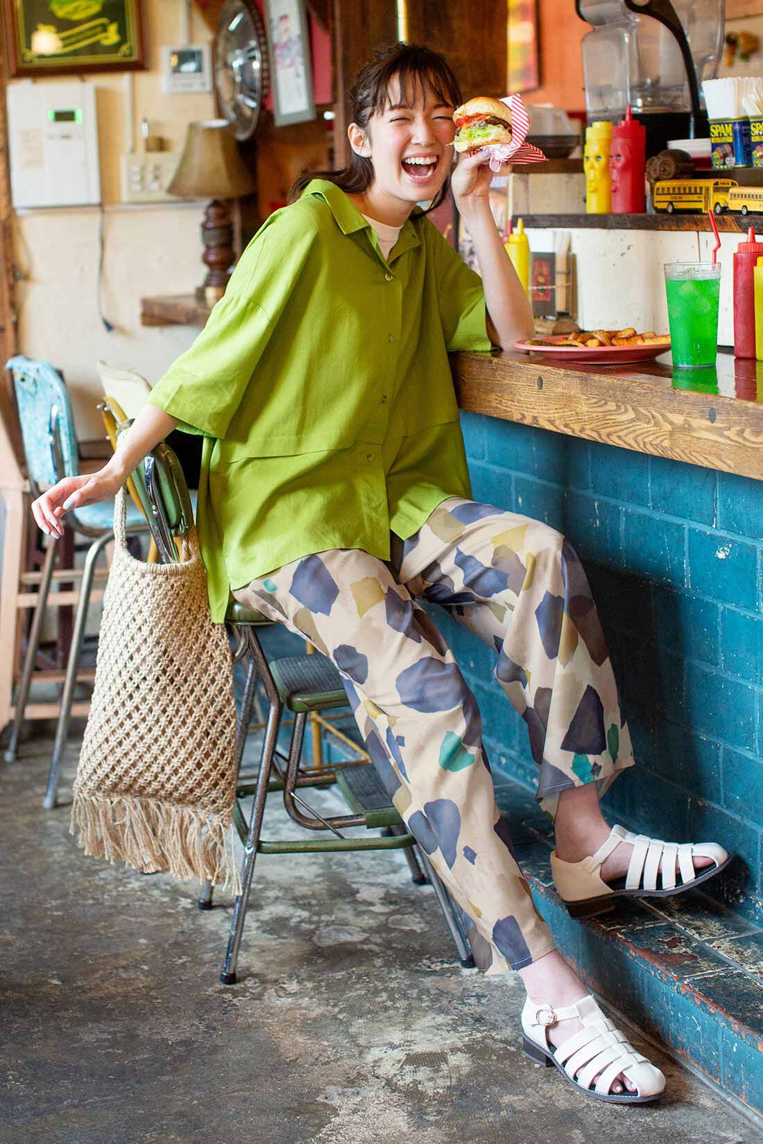 Live in  comfort|リブ イン コンフォート 涼やかで肌心地のいい とろ麻五分袖シャツ〈ライム〉