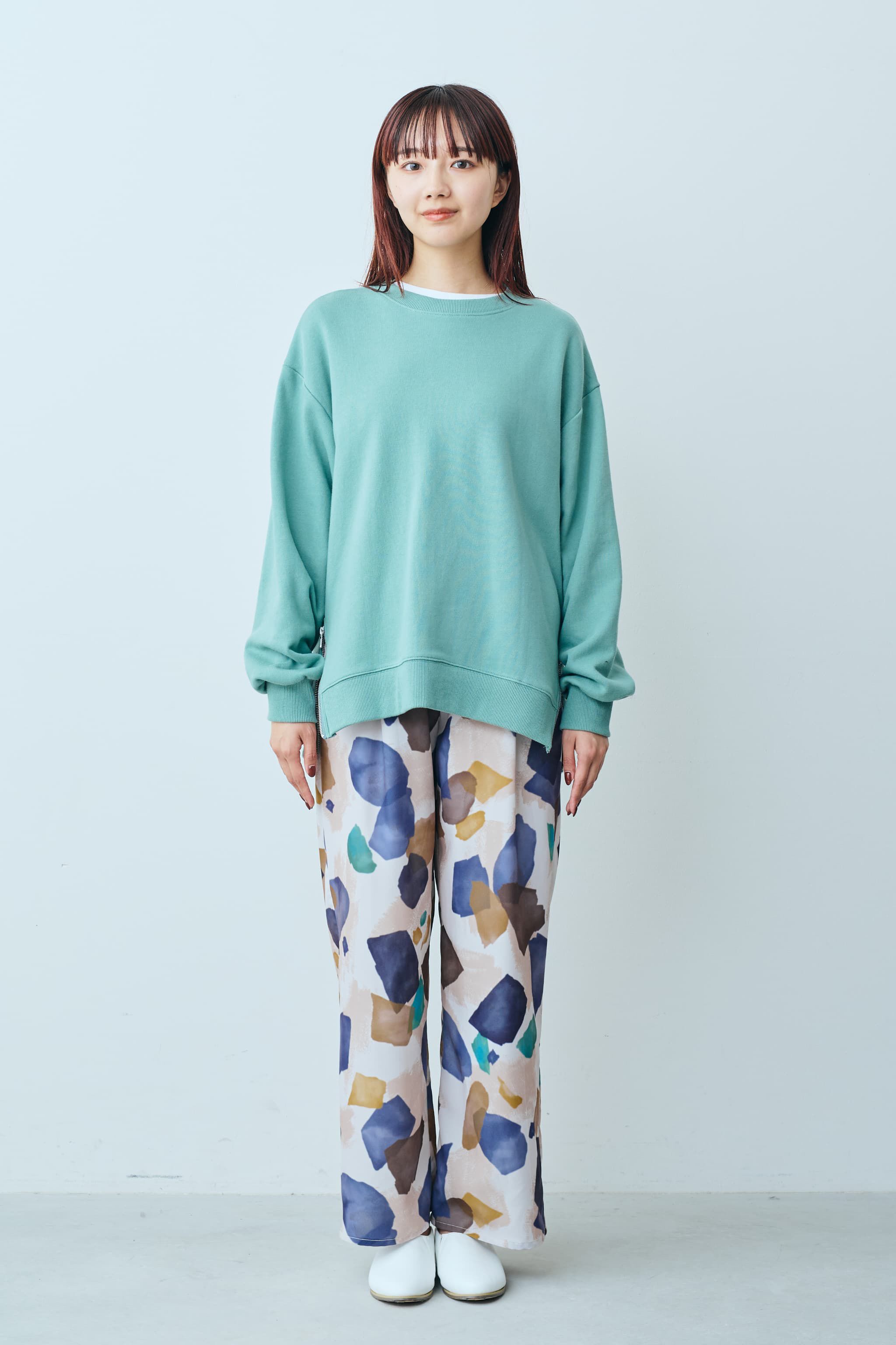 Live in  comfort|リブ イン コンフォート　Ｌｉｖｅ　Ｌｏｖｅ　ＣｏｔｔｏｎⓇプロジェクト　大人っぽく着られる　すそファスナースウェットトップス 〈グレイッシュベージュ〉