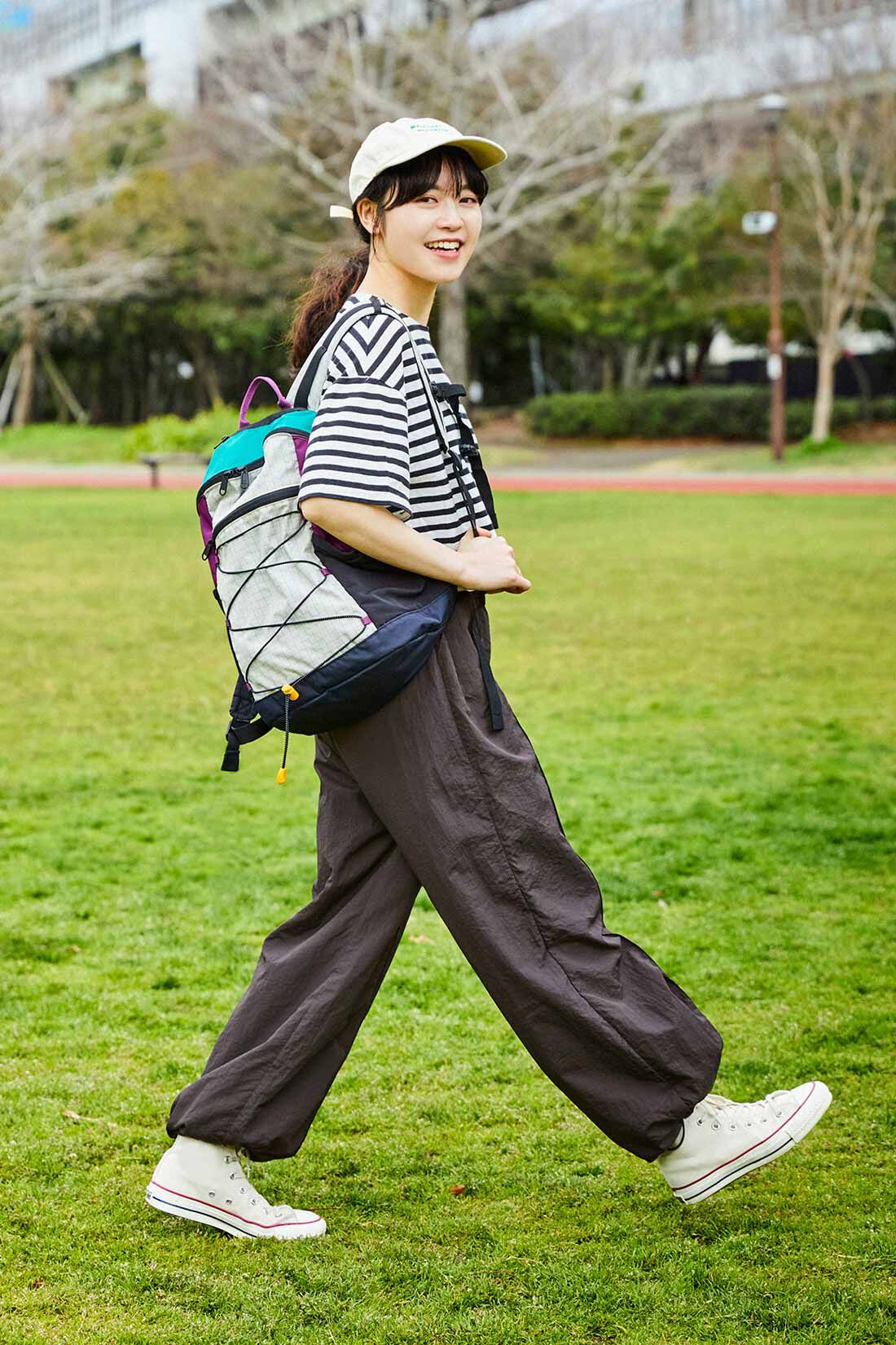Live in  comfort|リブ イン コンフォート 莉子さんとつくった 街でも山でも これさえあれば！ なオールラウンド2-WAYパンツ〈スモーキーブラウン〉