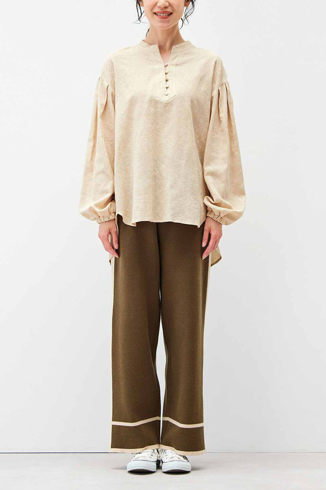 Live in comfort［リブインコンフォート］|リブ イン コンフォート もちもちニットではき心地はパジャマ級！ ライン遣いのニットパンツ