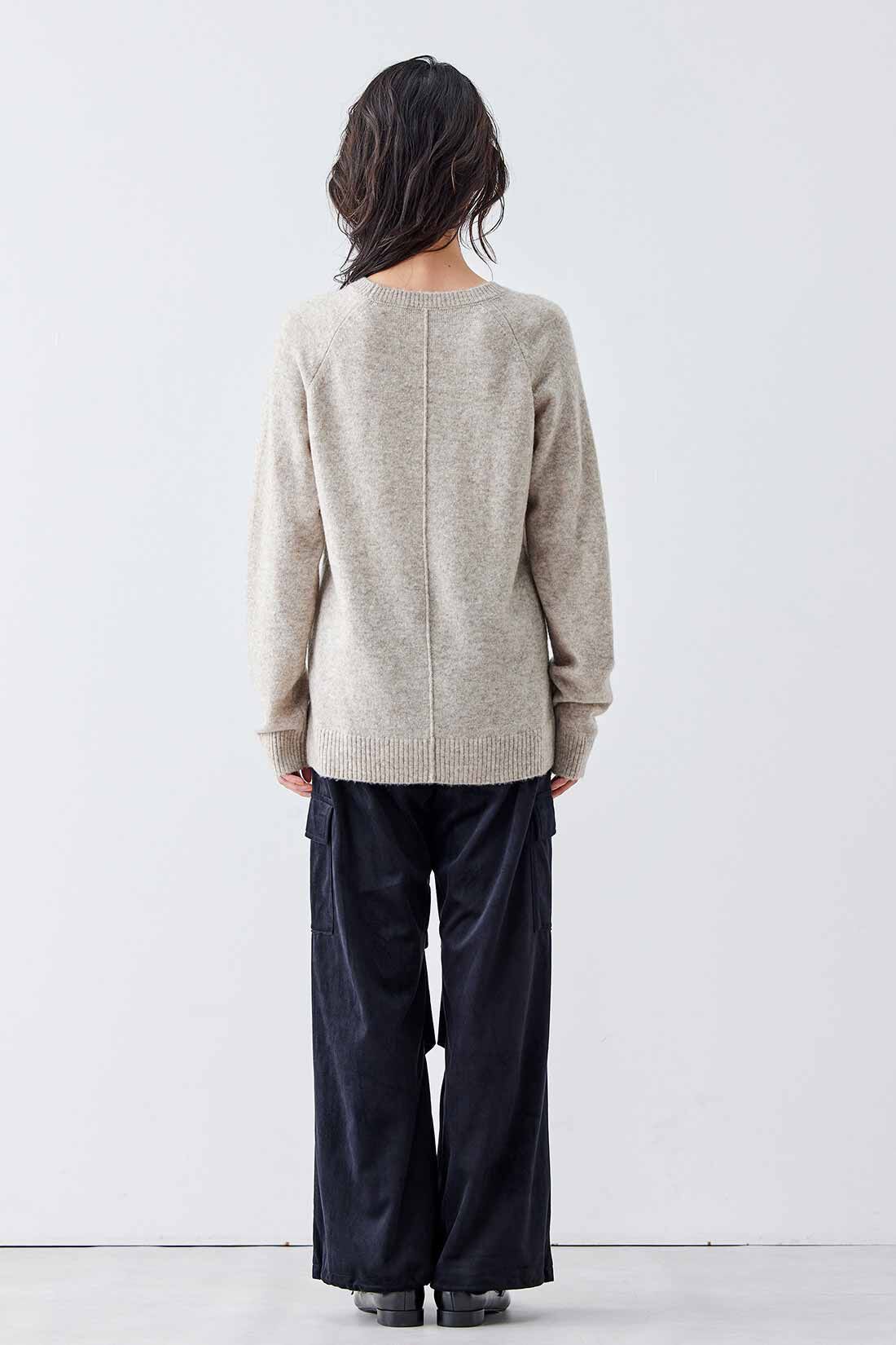 Live in  comfort|リブ イン コンフォート はき心地やわらか 上品艶ベロアのパラシュートパンツ