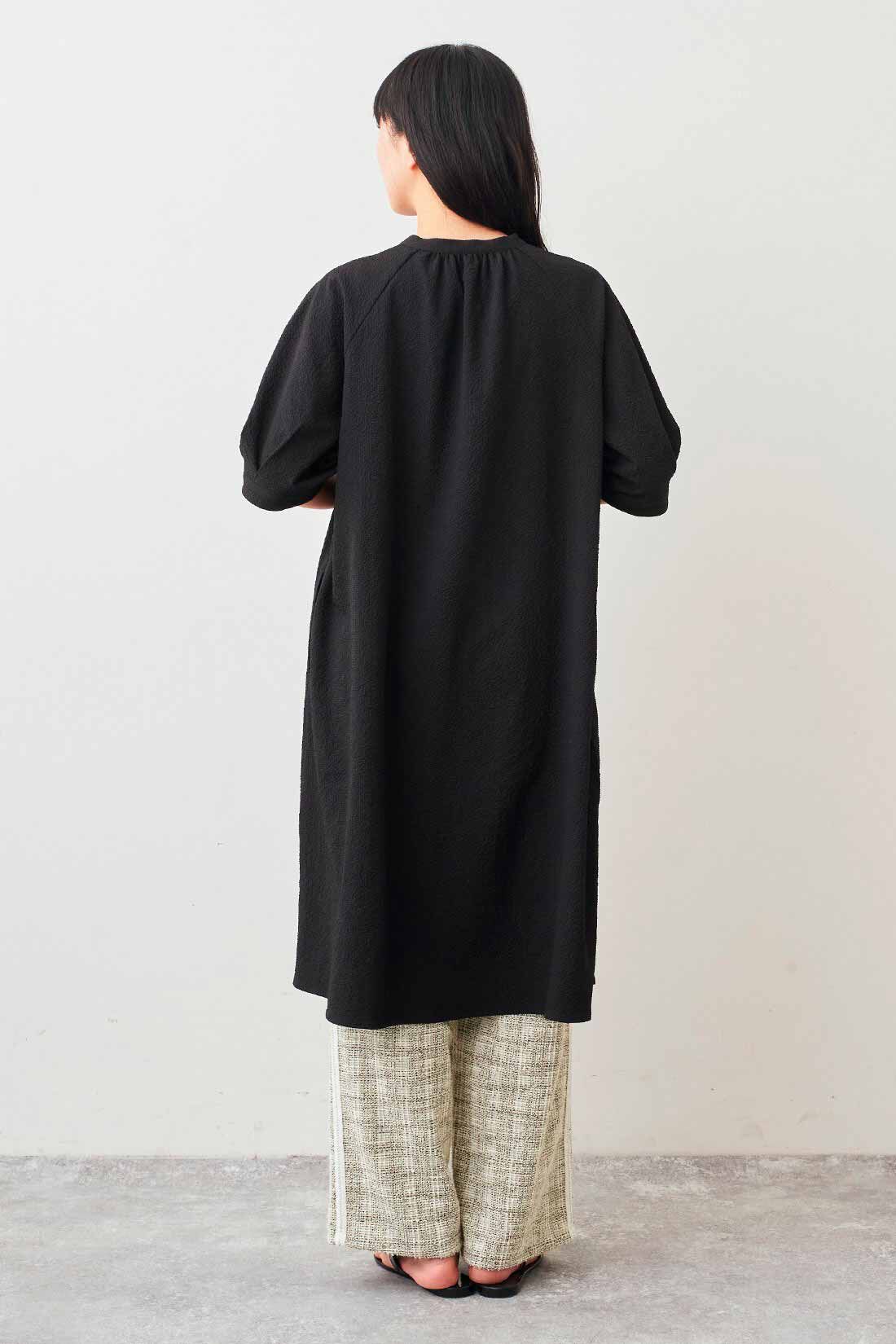 Live in  comfort|リブ イン コンフォート きちんと見えてさらりと軽やかな サッカーチュニックワンピース