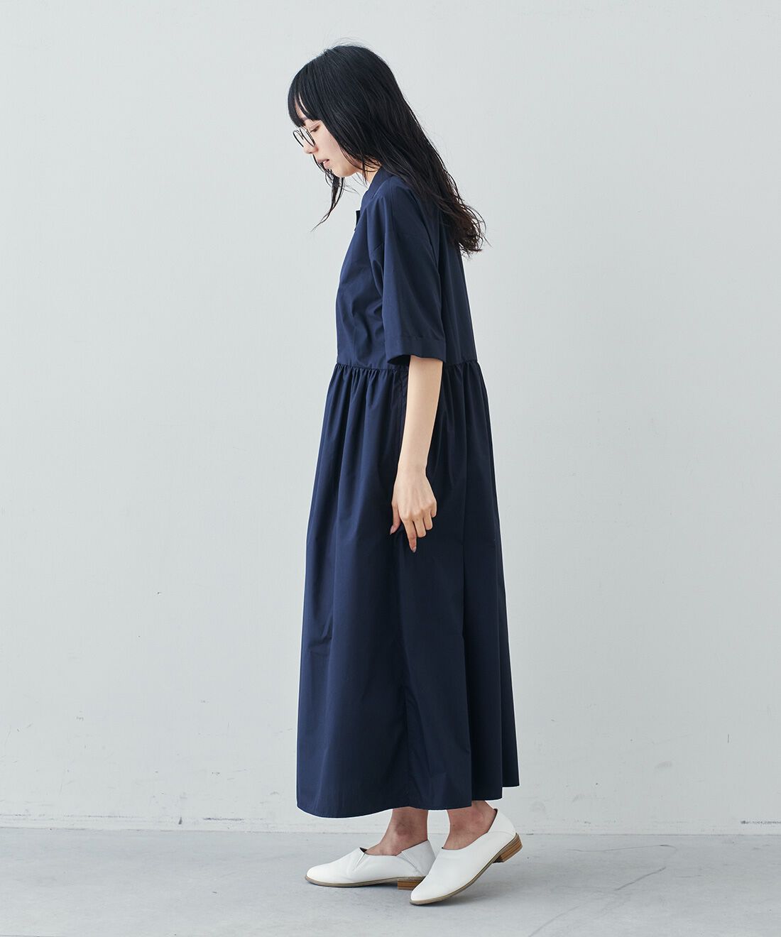 Live in  comfort|リブ イン コンフォート シンプルライフ研究家 マキさんとつくった お出かけ顔の撥水（はっすい）素材シャツワンピース