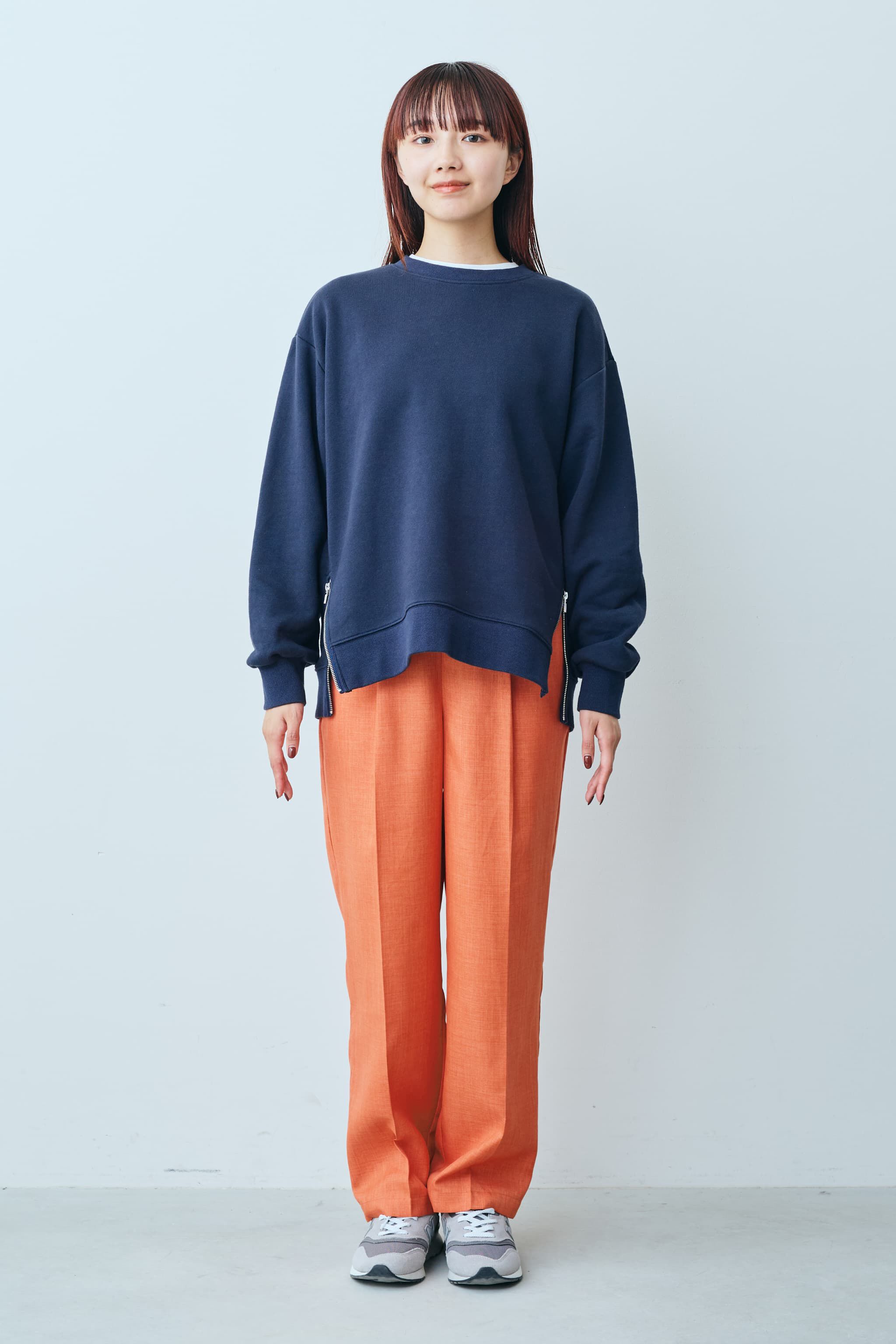 Live in  comfort|リブ イン コンフォート　Ｌｉｖｅ　Ｌｏｖｅ　ＣｏｔｔｏｎⓇプロジェクト　大人っぽく着られる　すそファスナースウェットトップス 〈ネイビー〉