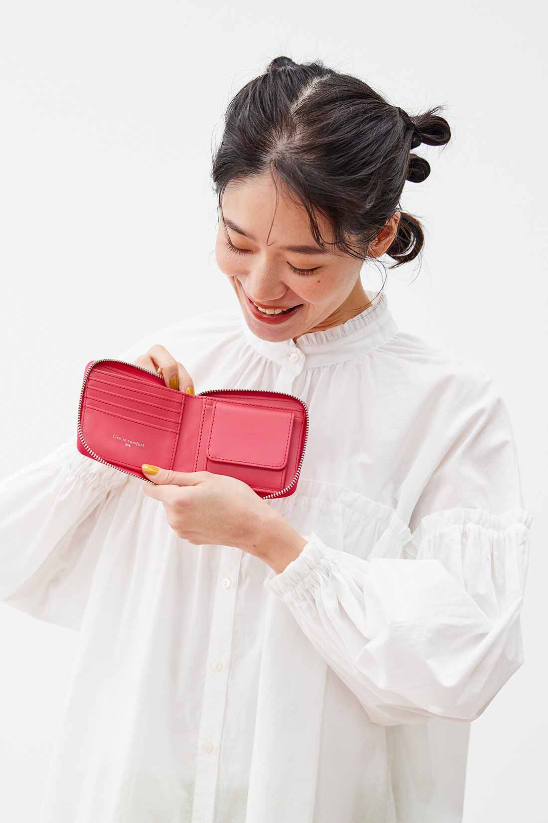 Live in  comfort|リブ イン コンフォート はまじとコラボ ピンクリボン 手のひらサイズでたっぷり入る！ 大人ピンクの二つ折り財布