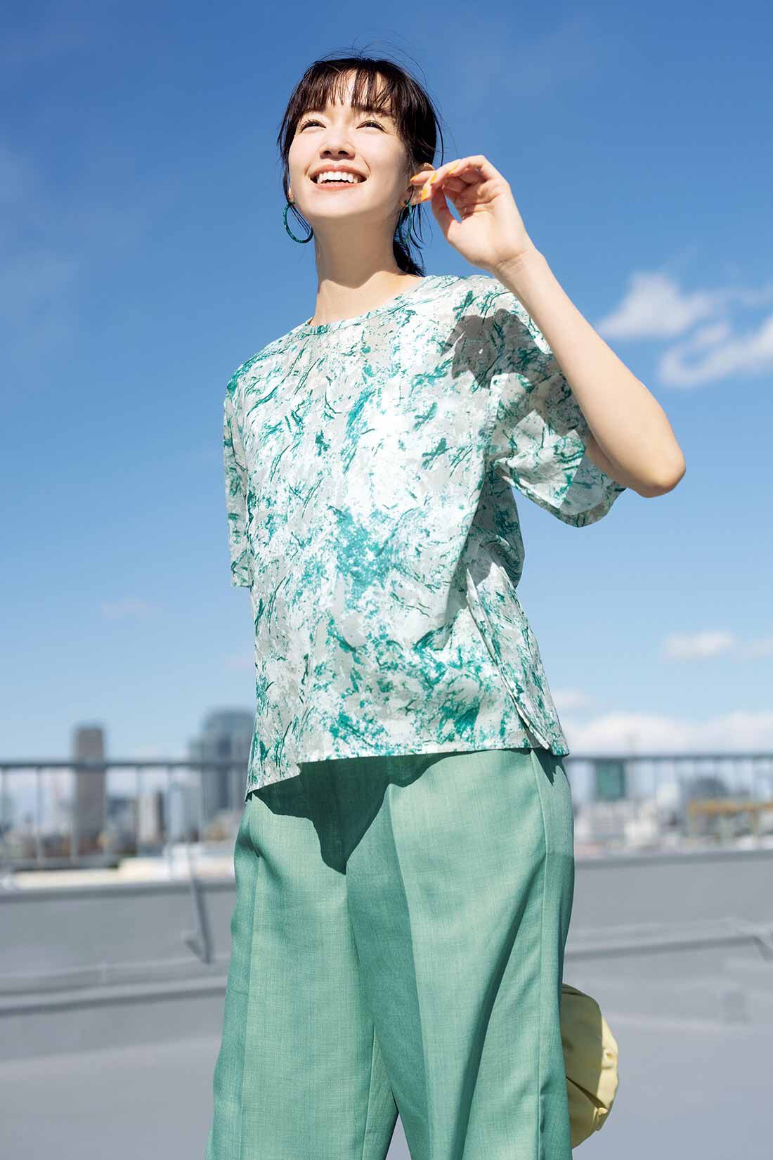 Live in  comfort|リブ イン コンフォート きれい見えだけどらくちん 麻見え素材のイージーパンツ〈スカイブルー〉