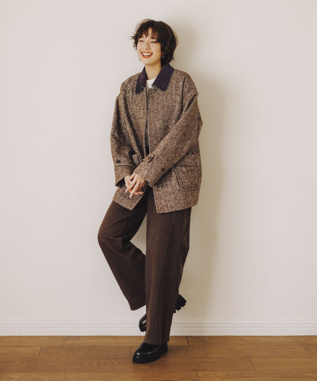 Live in  comfort|リブ イン コンフォート 栞里ちゃんとつくった 異素材を組み合わせ丁寧に仕立てた 主役級ミドルコート〈ダークブラウン〉|ミドル丈で すっきり見え！