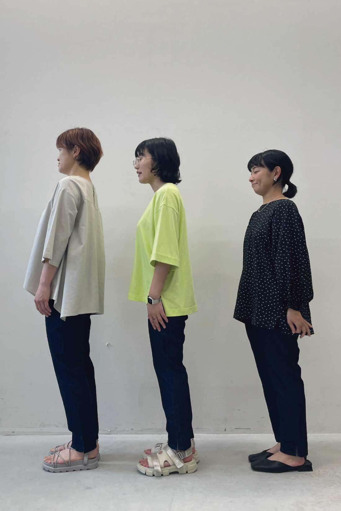 Live in  comfort|リブ イン コンフォート 接触冷感＆吸汗速乾で暑い日も涼やか すっきりスリムストレートのらくちんデニムパンツ〈インディゴブルー〉