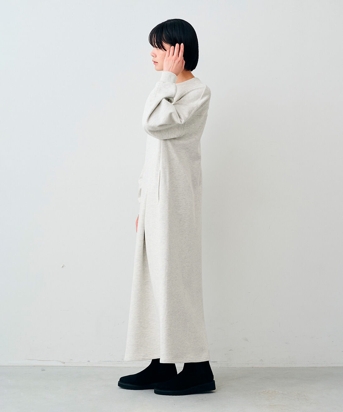 Live in  comfort|リブ イン コンフォート 栞里ちゃんとつくった シルエットにこだわった 着心地らくちん 裏毛デザインワンピース