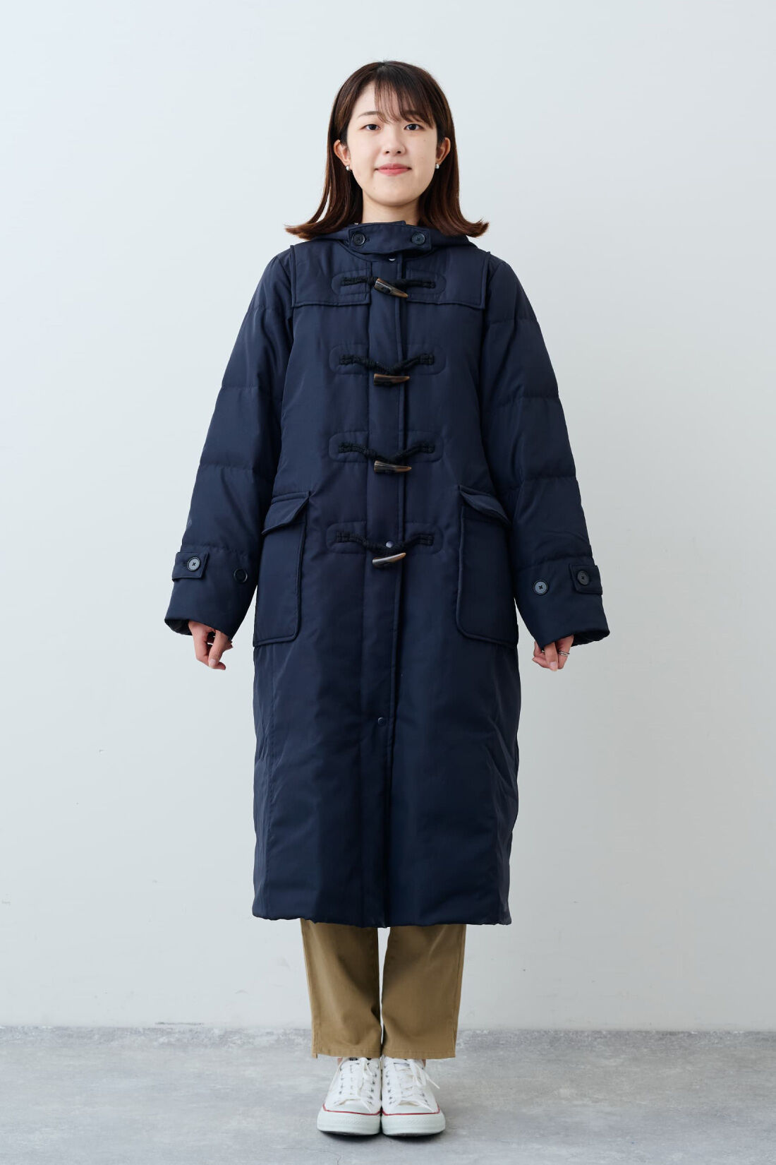 Live in  comfort|リブ イン コンフォート くぼっち★とコラボ 軽やかにこなれ見えする 撥水ロングダッフルダウンコート〈チャコールネイビー〉|身長：167cm　着用サイズ：MT