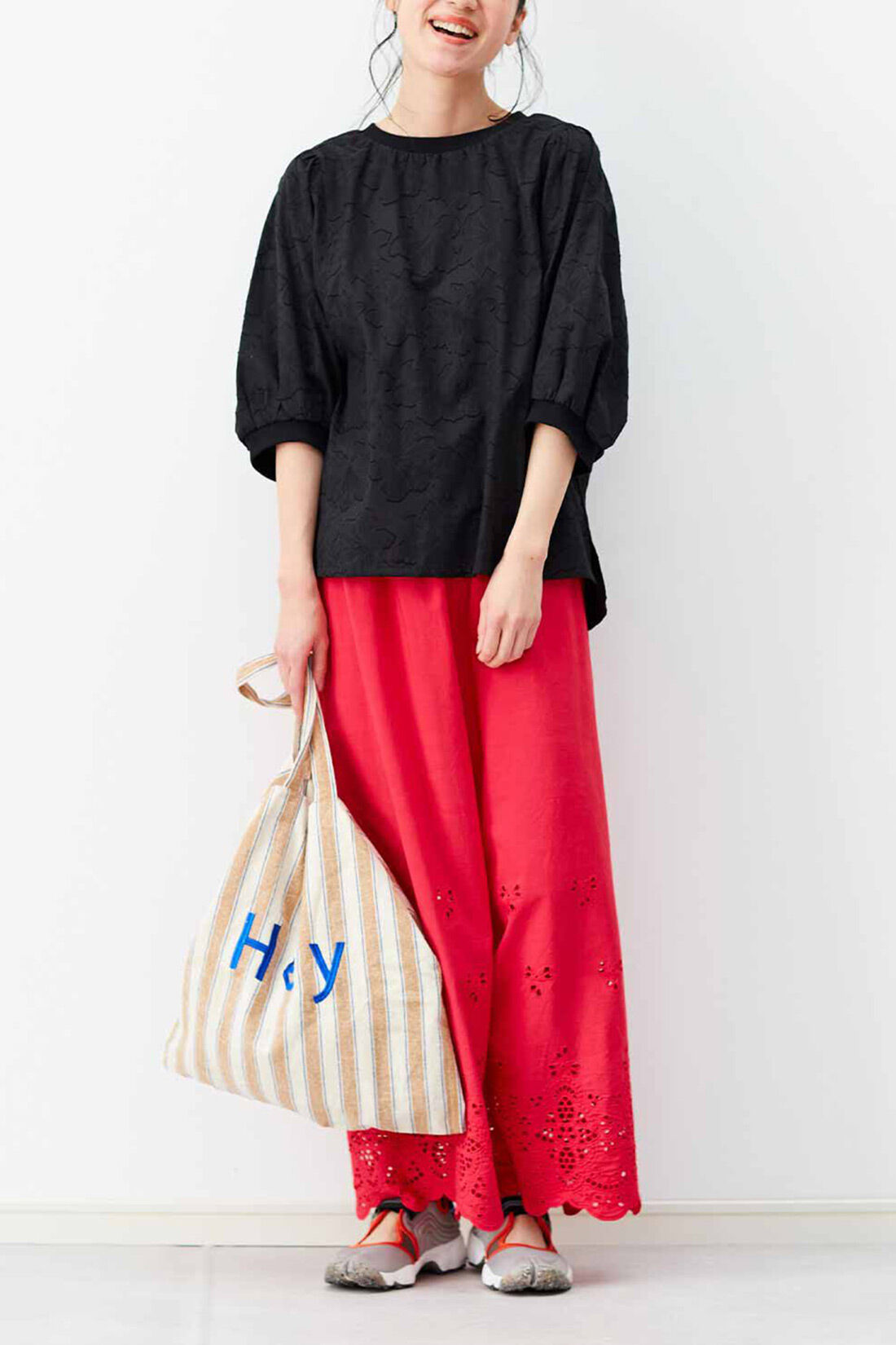 Live in  comfort|リブ イン コンフォート　はまじとコラボ 足もとが華やぐ 豪華なレースガウチョパンツ〈ホワイト〉