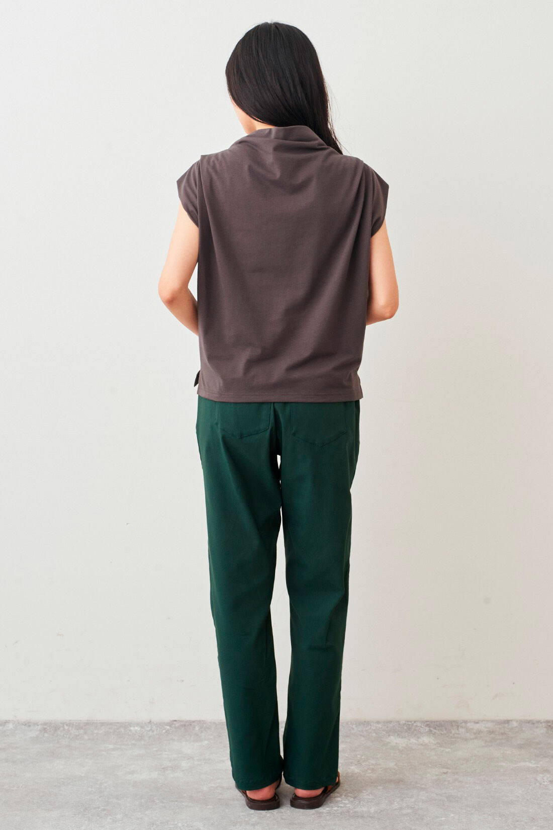 Live in  comfort|リブ イン コンフォート 接触冷感素材のゆるネックトップスの会