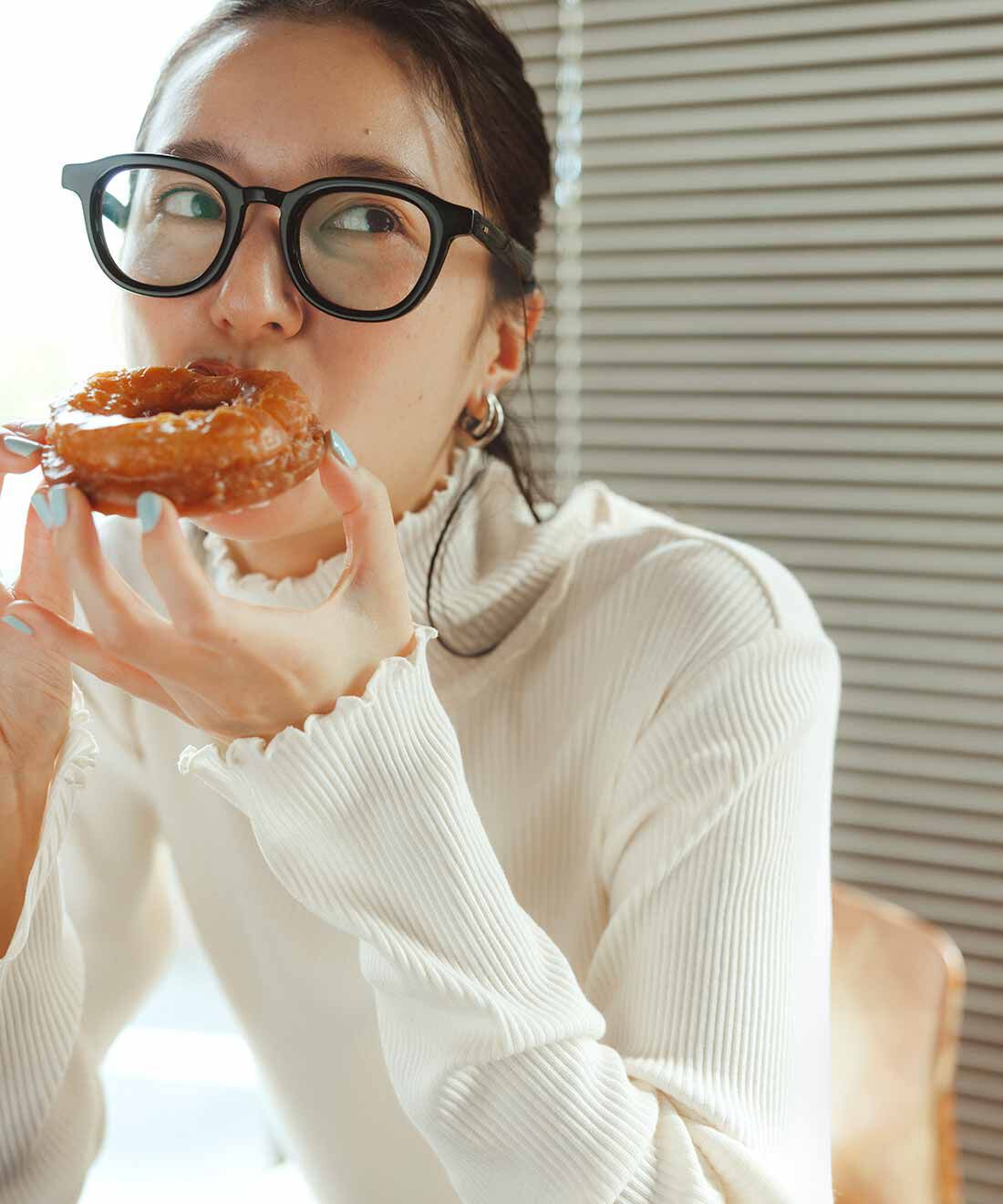 Live in  comfort|リブ イン コンフォート　メロウ遣いで華やぎプラス　綿混素材のタートルネックリブカットソートップスの会