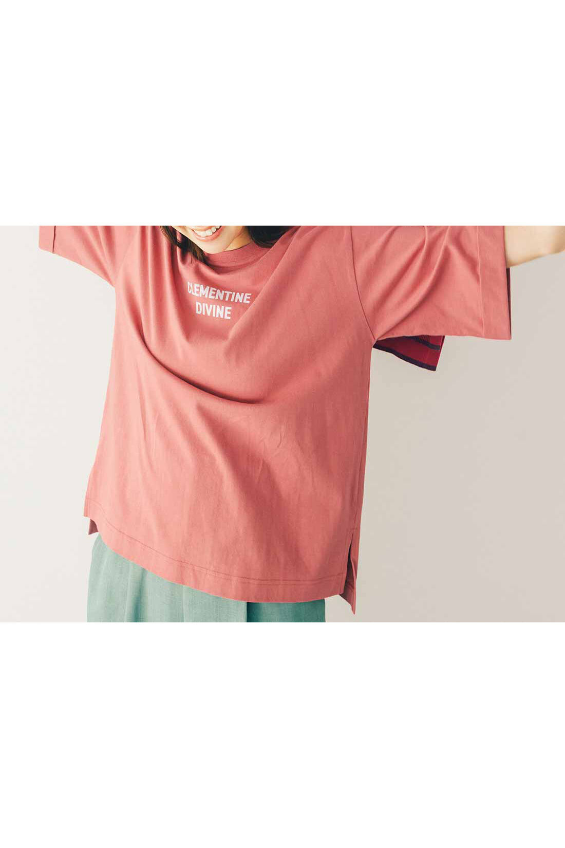 Live in  comfort|リブ イン コンフォート×500色の色えんぴつコラボ トルコオーガニックコットン五分袖Tシャツ