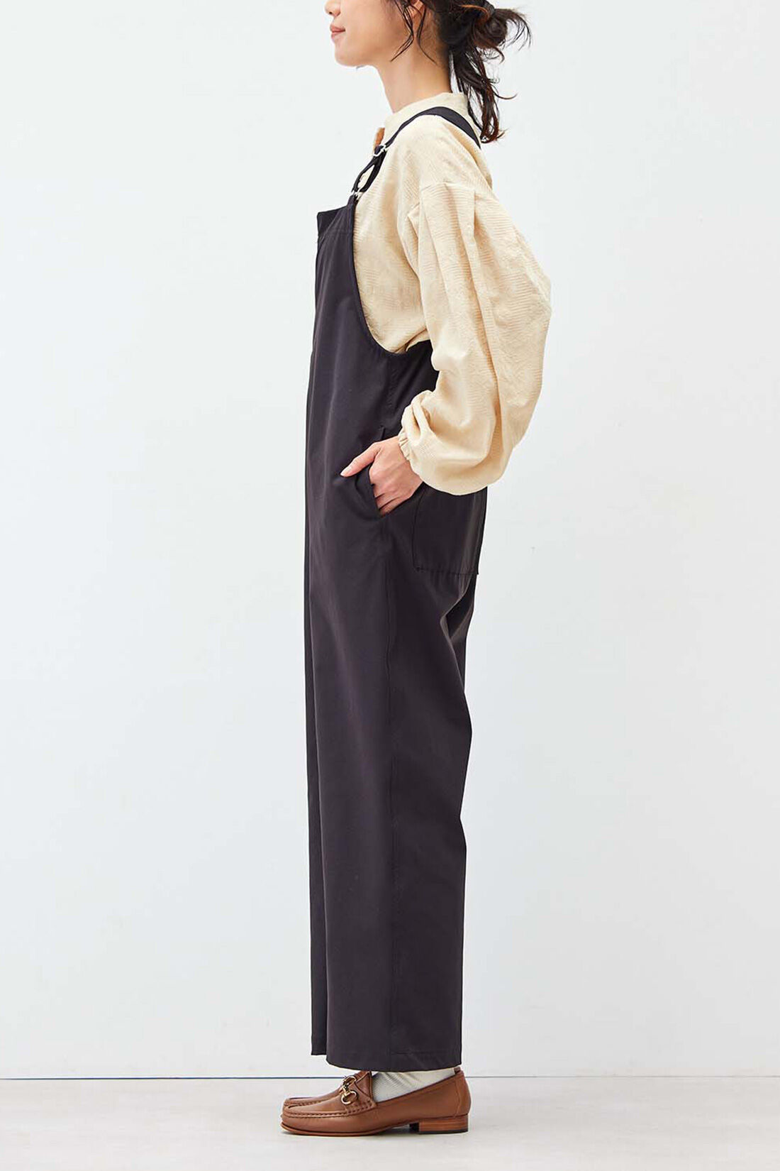 Live in  comfort|リブ イン コンフォート ジップ付き 着心地らくちん大人サロペット〈カーキ〉