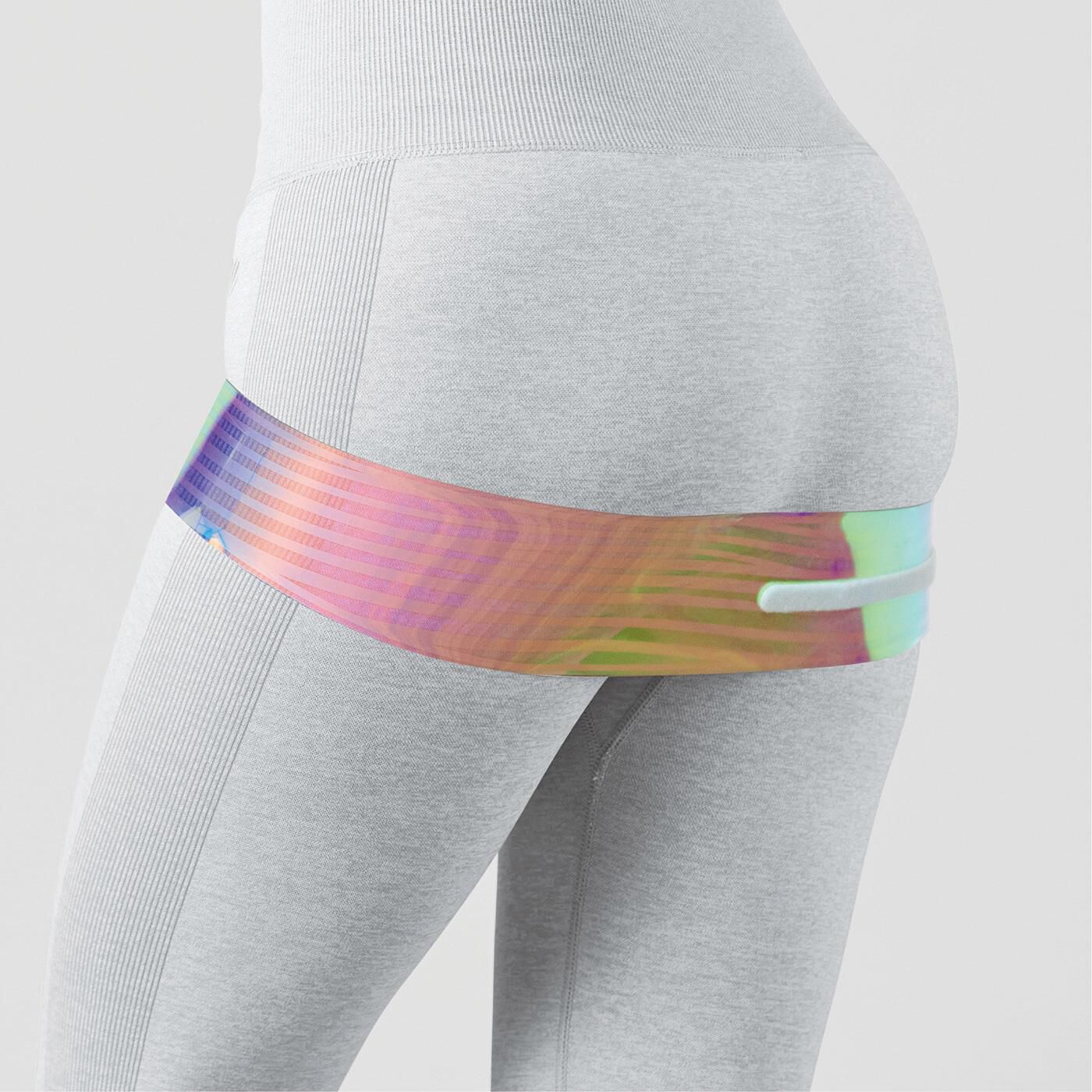 flufeel|気になるところに深く広くアプローチ　巻けるEMSベルトネクサ|自分では鍛えにくいおしり下に。
