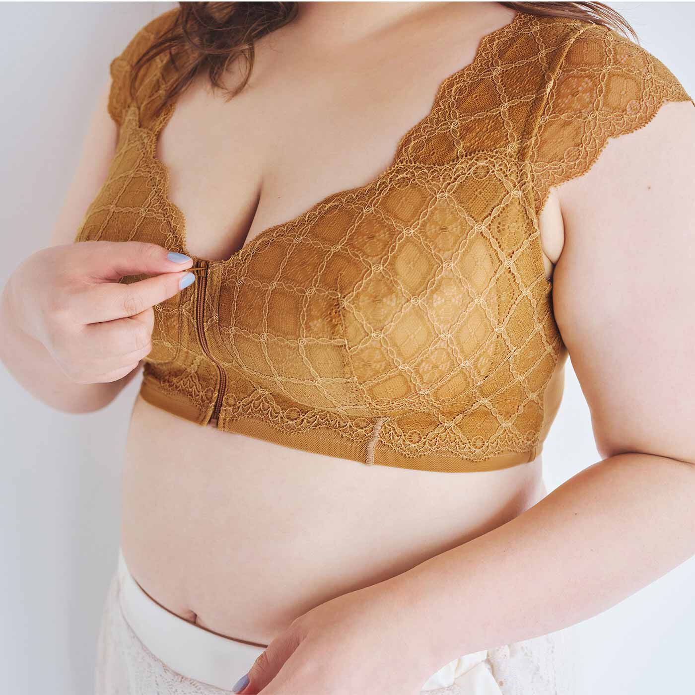 flufeel［フラフィール］|la farfaモデルおさむさんとflufeelコラボ すっきりシルエットがかなう レーシーなノンワイヤーブラの会