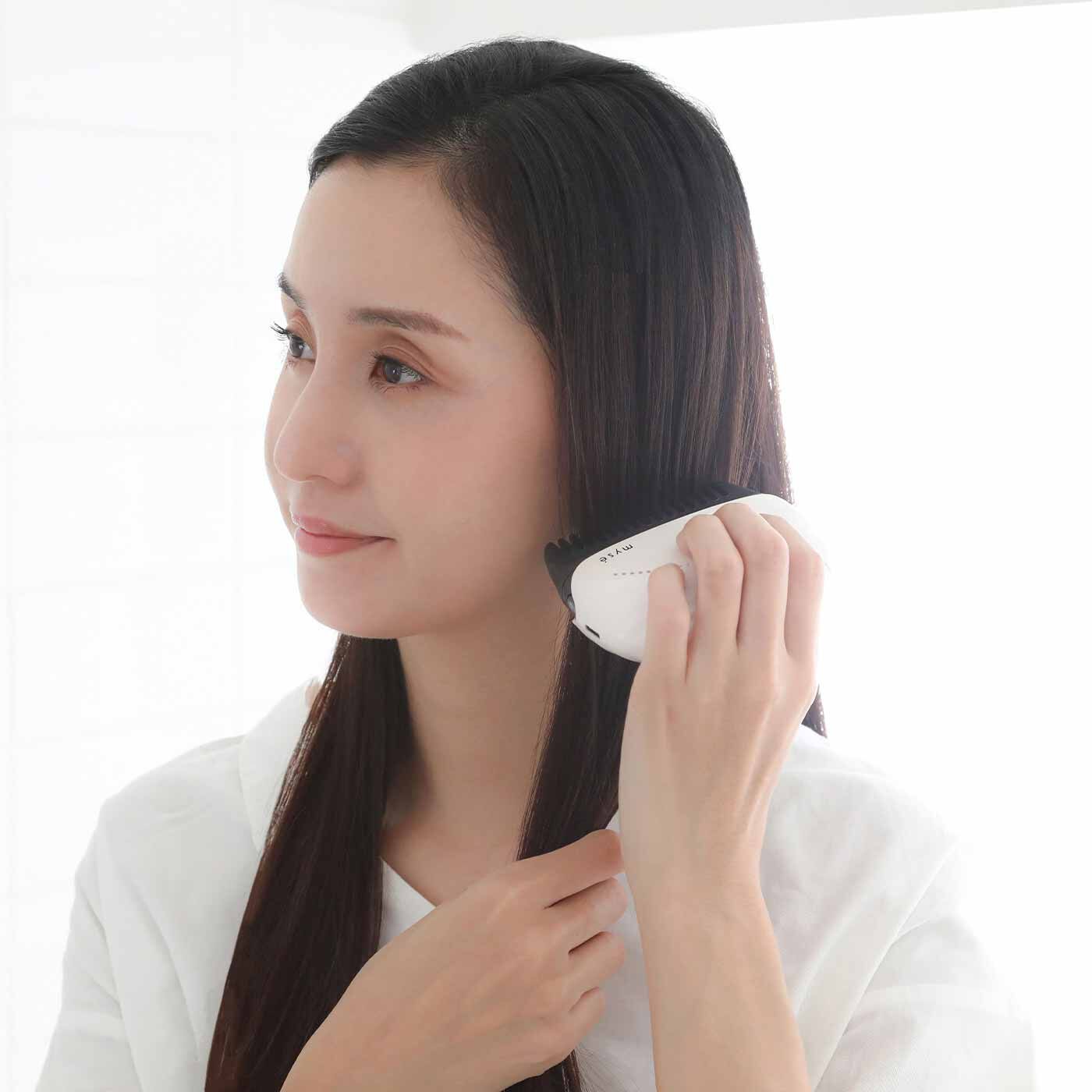 flufeel|フラフィール ときめき運試し 深まる大人の乾燥悩みに 至福のうるおい美容の会|低い温度なので安心して使えます。ショートヘア、ミディアムヘア、ロングヘアなどどんな髪型でも使いやすいのが特徴。広がりやうねり、くせを整え、まとまりある髪へ。