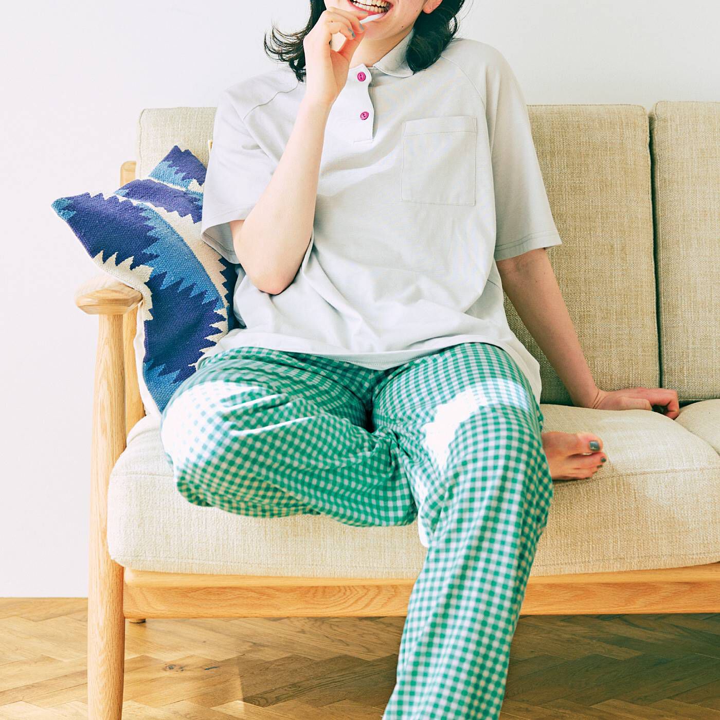 flufeel|くったりらくちん　ポロシャツ風トップスとギンガムボトムスの綿混ウェアセットの会