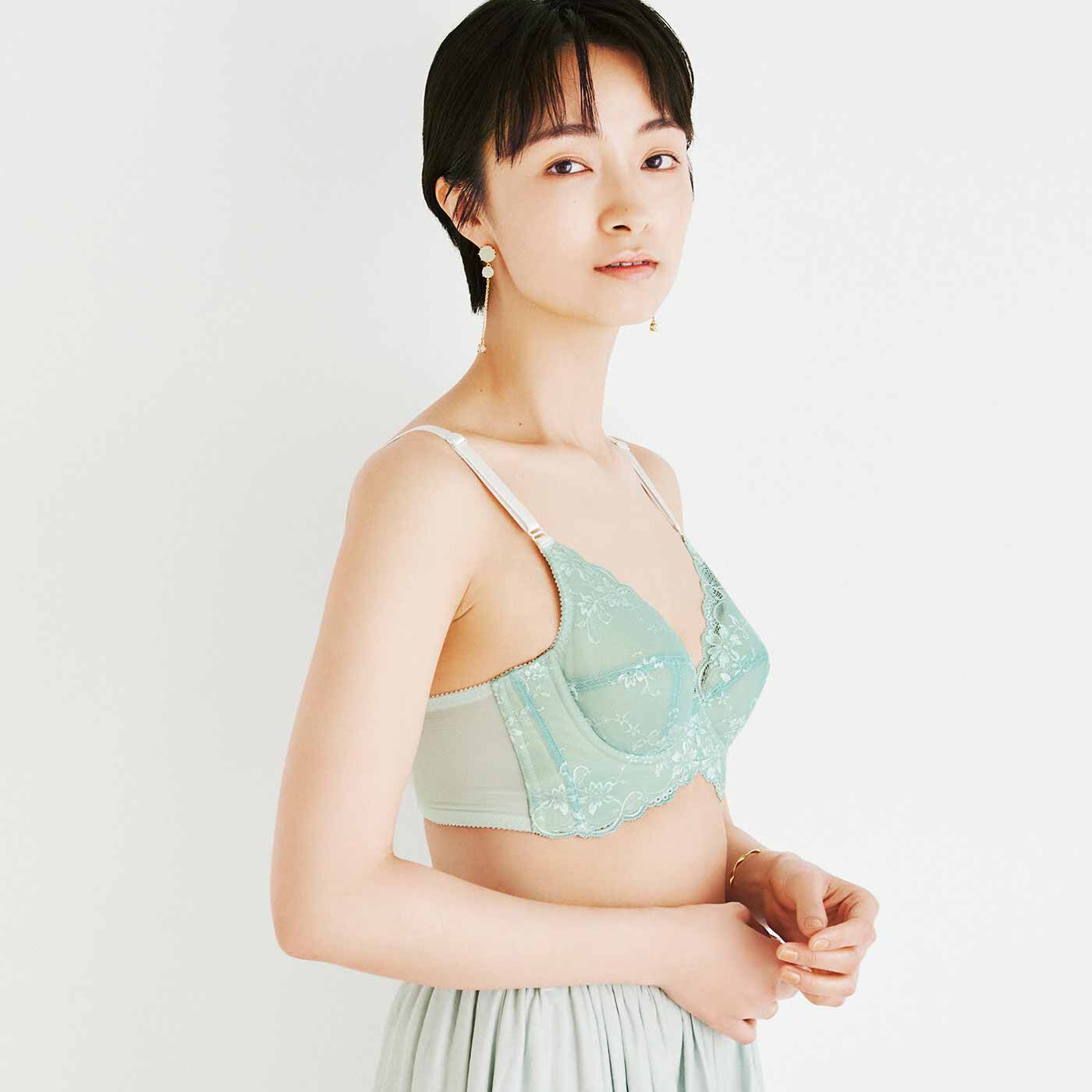 flufeel［フラフィール］|横顔美人なボディーになれる バスト整え 艶（あで）やかなバタフライシェイプブラの会