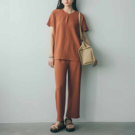 flufeel | 着るだけ背筋ピンヨガ気分カップ付きセットアップ